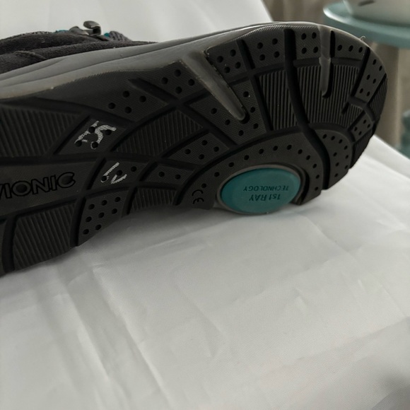 Vionic Women’s Shoes withh Orthaheel Technology Cypress Trail Walker Ankle Boot - Picture 15 of 16